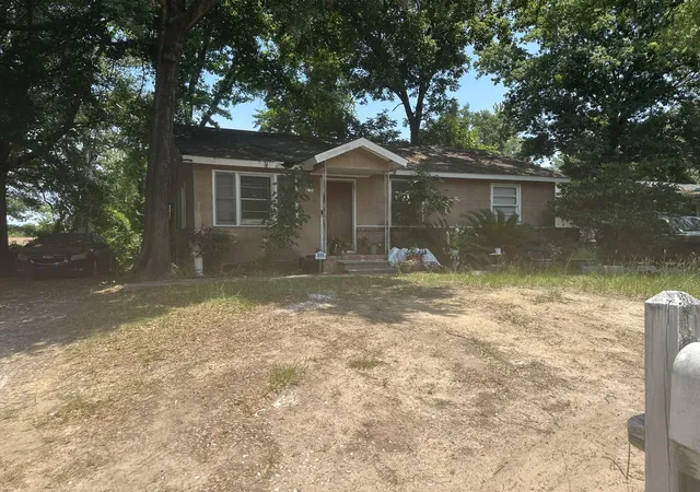 Photo 1 of Sale Pending at 4122 Oakridge Dr, North Charleston, SC 29418 | MLS# 26017617 | Listing updated on 2026-06-29