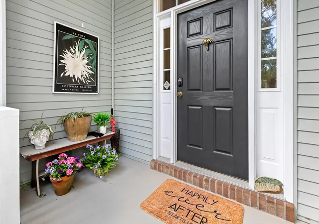 Photo 3 of Single family home for sale at 1927 Palmetto Isle Dr, Mount Pleasant, SC 29466 | MLS# 26018172 | Listing updated on 2026-09-16