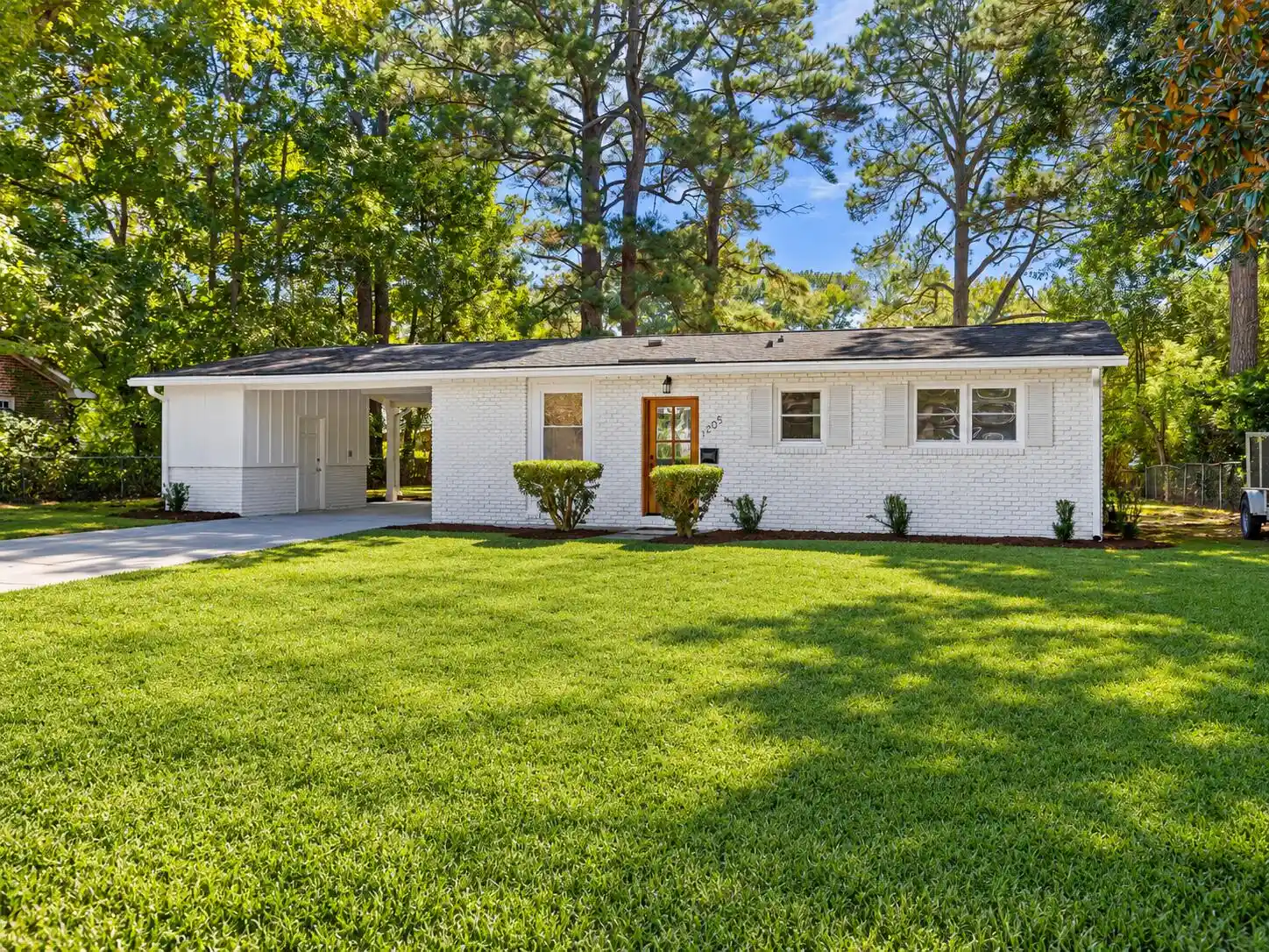 Single family home for sale at 1205 Byron Rd, Charleston, SC 29407 | MLS# 26029140