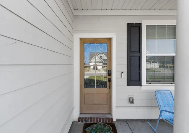 Photo 3 of Single family home for sale at 601 Yellow Leaf Ln, Summerville, SC 29486 | MLS# 26022340 | Listing updated on 2026-08-06