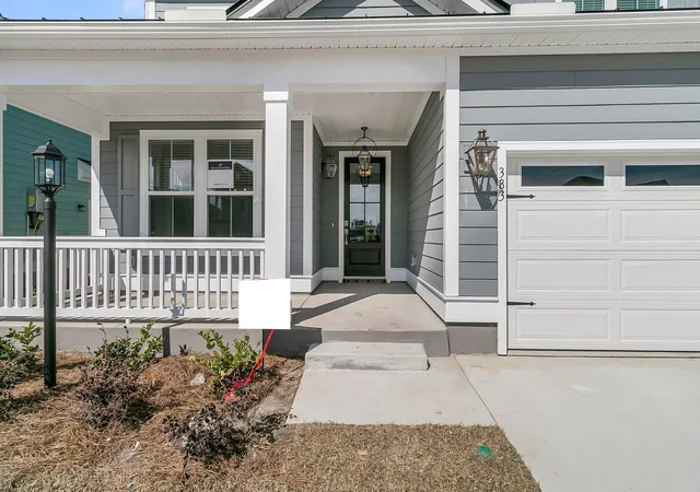 Photo 4 of Single family home for sale at 5 Cherrywood Dr, Summerville, SC 29483 | MLS# 25032651 | Listing updated on 2026-08-31