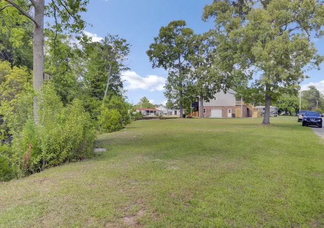 Photo 53 of Single family home for sale at 108 Mourning Dove Dr, Bonneau, SC 29431 | MLS# 25011967 | Listing updated on 2026-09-25