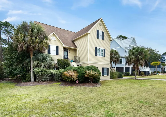Photo 2 of Single family home for sale at 2910 Maritime Forest Dr, Johns Island, SC 29455 | MLS# 26006715 | Listing updated on 2026-10-01