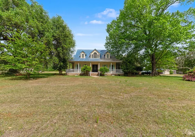 Homes for sale in Greeleyville, SC | 68 Easler Hwy, Greeleyville, SC 29056 | MLS# 26011323