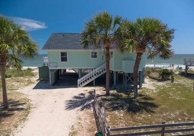 Photo 1 of Single family home for sale at 218 Palmetto Blvd, Edisto Island, SC 29438 | MLS# 26020946 | Listing updated on 2026-08-26