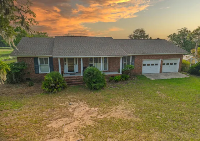 Homes for sale in Edisto Island, SC | 1513 Hwy 174, Edisto Island, SC 29438 | MLS# 26018730