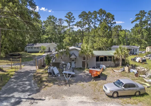 Homes for sale in Hollywood, SC | 5770 Scott White Rd, Hollywood, SC 29449 | MLS# 26014709