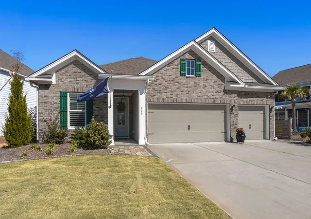 Photo 4 of Single family home for sale at 649 Chigwell Springs Ln, Summerville, SC 29486 | MLS# 26004971 | Listing updated on 2026-09-03