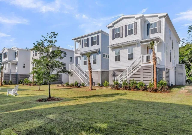 Photo 2 of Sale Pending at 744 Minton Rd, Charleston, SC 29412 | MLS# 26020223 | Listing updated on 2026-08-22