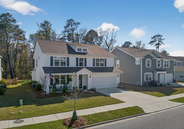 Homes for sale in Summerville, SC | 119 Loon Dr, Summerville, SC 29483 | MLS# 26006949