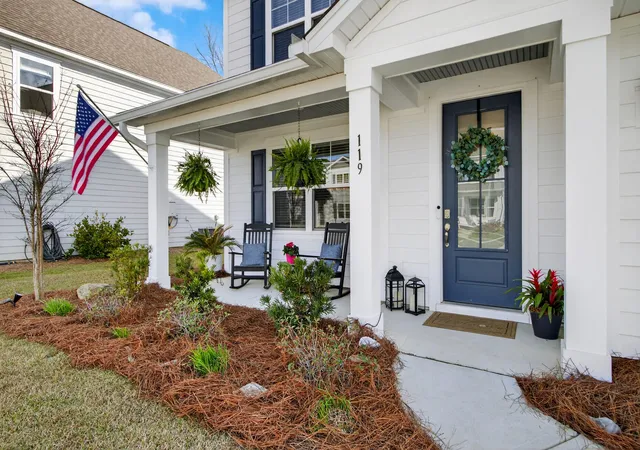 Homes for sale in Summerville, SC | 119 Loon Dr, Summerville, SC 29483 | MLS# 26006949