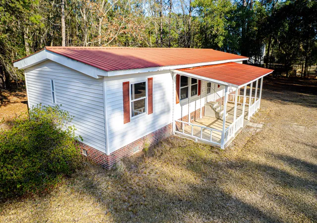 Homes for sale in Moncks Corner, SC | 1748 Hwy 402, Moncks Corner, SC 29461 | MLS# 26018561