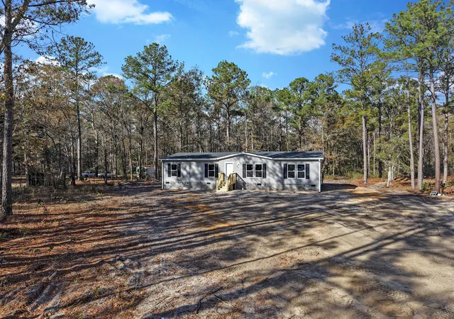 Homes for sale in Walterboro, SC | 244 Saturn Ln, Walterboro, SC 29488 | MLS# 26009433