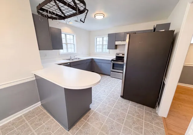 Photo 2 of Single family home for sale at 68 Arbor Tr, Charleston, SC 29414 | MLS# 26020832 | Listing updated on 2026-09-03