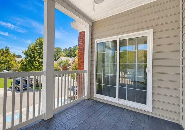 Photo 3 of Townhouse for sale at 1372 Hopton Cir, Mount Pleasant, SC 29466 | MLS# 26023709 | Listing updated on 2026-08-20