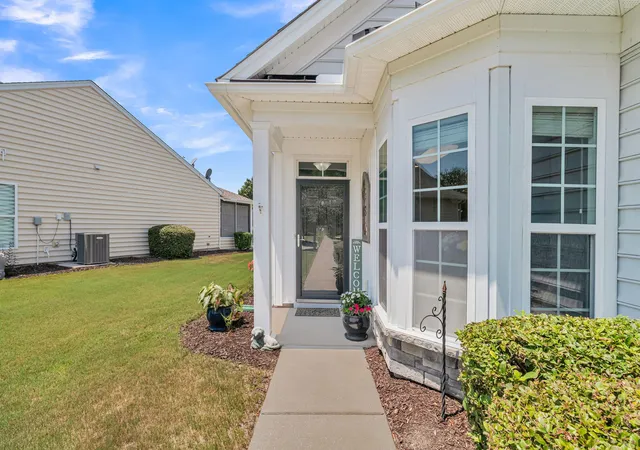 Photo 3 of Single family home for sale at 534 Sea Foam St, Summerville, SC 29486 | MLS# 26022309 | Listing updated on 2026-10-05