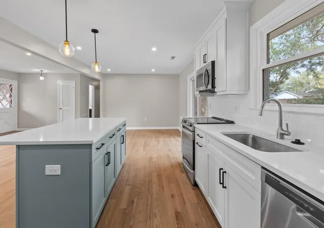 3rd image of 1072 Kentwood Cir, Charleston, SC 29412 | MLS# 26015189
