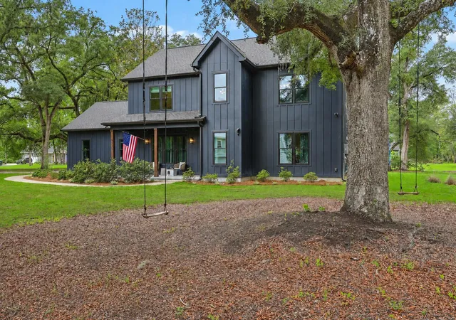 Homes for sale in Ravenel, SC | 5715 Whistle Stop Ln, Ravenel, SC 29470 | MLS# 26016029