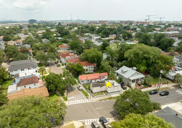 Photo 3 of Single family home for sale at 189 Congress St, Charleston, SC 29403 | MLS# 26021751 | Listing updated on 2026-09-11