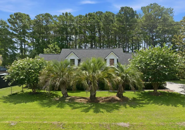 Photo 1 of Single family home for sale at 2981 Bennett Charles Rd, Mount Pleasant, SC 29466 | MLS# 26019142 | Listing updated on 2026-09-16