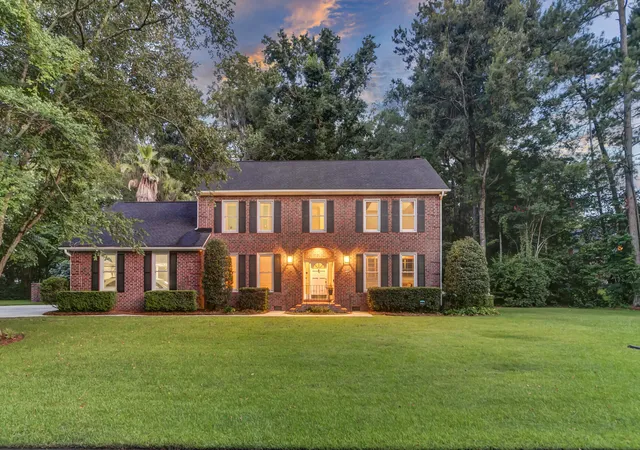 Photo 3 of Single family home for sale at 312 E Shepard Ln, Summerville, SC 29483 | MLS# 26020048 | Listing updated on 2026-09-03