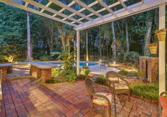 Photo 4 of Single family home for sale at 312 E Shepard Ln, Summerville, SC 29483 | MLS# 26020048 | Listing updated on 2026-10-09