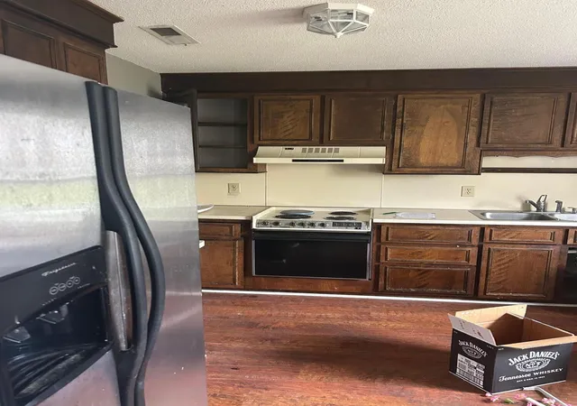 Photo 2 of Single family home for sale at 2 Manor Blvd, Hanahan, SC 29410 | MLS# 26022335 | Listing updated on 2026-09-08