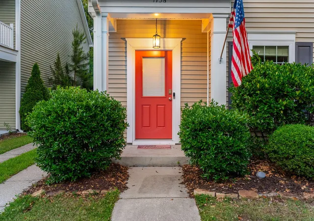 Photo 3 of Single family home for sale at 1736 Towne St, Johns Island, SC 29455 | MLS# 26016171 | Listing updated on 2026-09-18