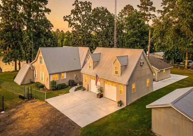Homes for sale in Manning, SC | 1039 Summerford Ln, Manning, SC 29102 | MLS# 26019434