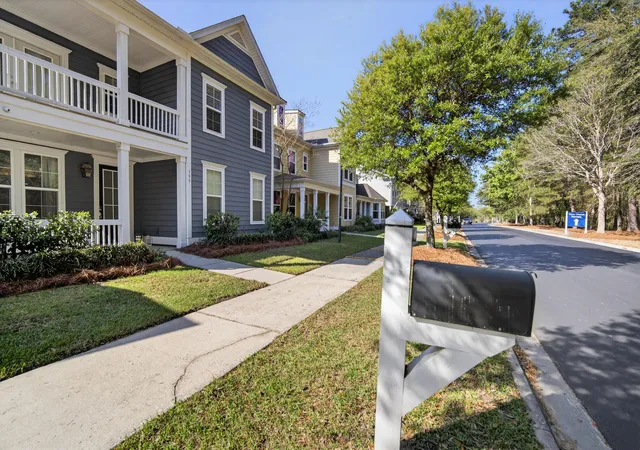 Photo 3 of Single family home for sale at 155 Village Ponds Dr, Summerville, SC 29483 | MLS# 26009516 | Listing updated on 2026-09-14