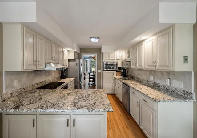 Photo 3 of Single family home for sale at 1080 Deleisseline Blvd, Mount Pleasant, SC 29464 | MLS# 26017481 | Listing updated on 2026-09-10