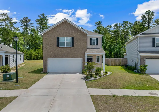 Photo 2 of Single family home for sale at 460 Cedarview Rd, Summerville, SC 29486 | MLS# 26015173 | Listing updated on 2026-08-04