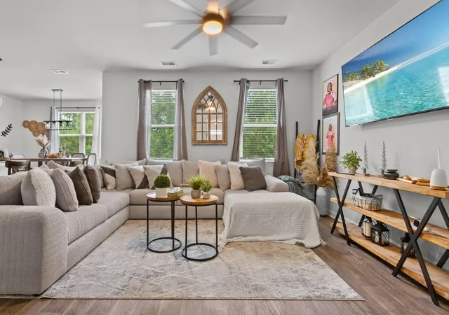 Photo 4 of Single family home for sale at 460 Cedarview Rd, Summerville, SC 29486 | MLS# 26015173 | Listing updated on 2026-08-04