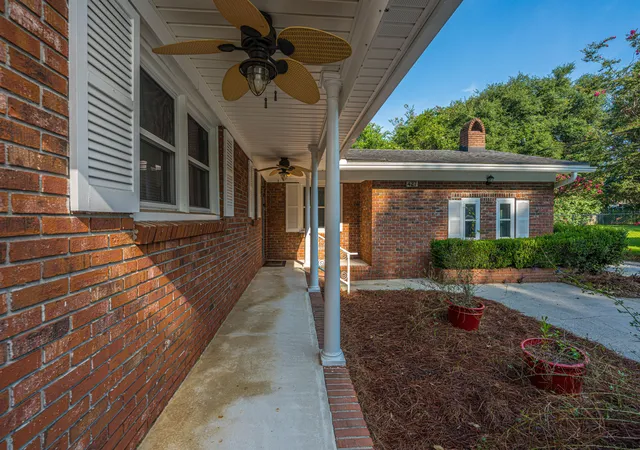 Photo 3 of Single family home for sale at 427 Parkdale Dr, Charleston, SC 29414 | MLS# 26023263 | Listing updated on 2026-09-14