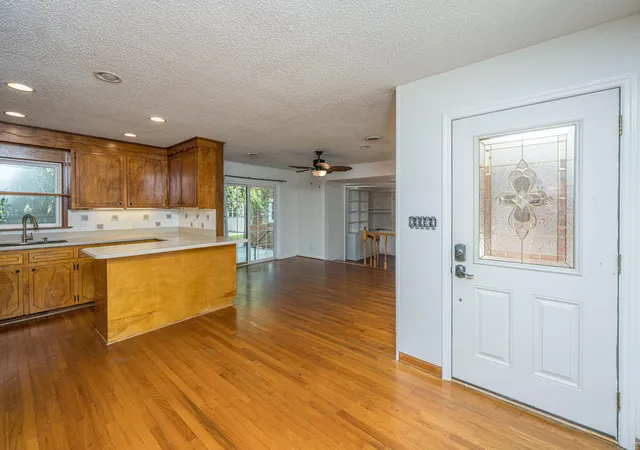 Photo 4 of Single family home for sale at 427 Parkdale Dr, Charleston, SC 29414 | MLS# 26023263 | Listing updated on 2026-09-14