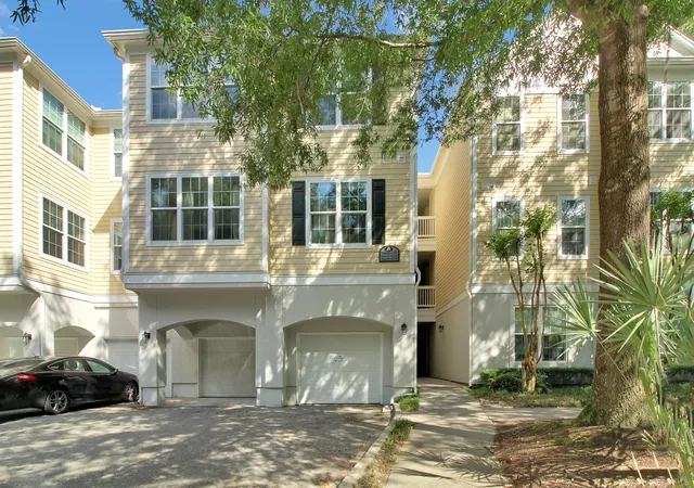 Homes for sale in Johns Island, SC | 60 Fenwick Hall Allee Aly #Apt 911, Johns Island, SC 29455 | MLS# 26014576