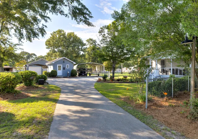 Homes for sale in Manning, SC | 1294 Landing Rd, Manning, SC 29102 | MLS# 26017415