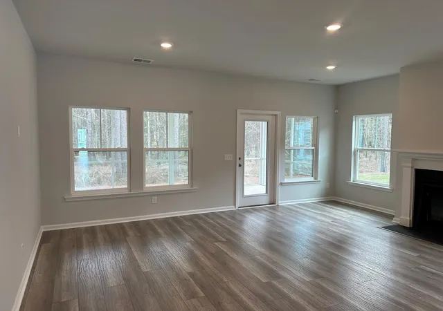 Photo 2 of Sale Pending at 1124 Razor Clam Way, Summerville, SC 29485 | MLS# 26022303 | Listing updated on 2026-09-09