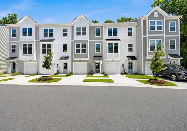 1st image of 467 Caledon Ct, Johns Island, SC 29455 | MLS# 26020242