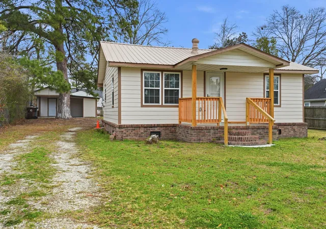 Photo 1 of Single family home for sale at 104 O'carroll St, Moncks Corner, SC 29461 | MLS# 26005650 | Listing updated on 2026-09-02