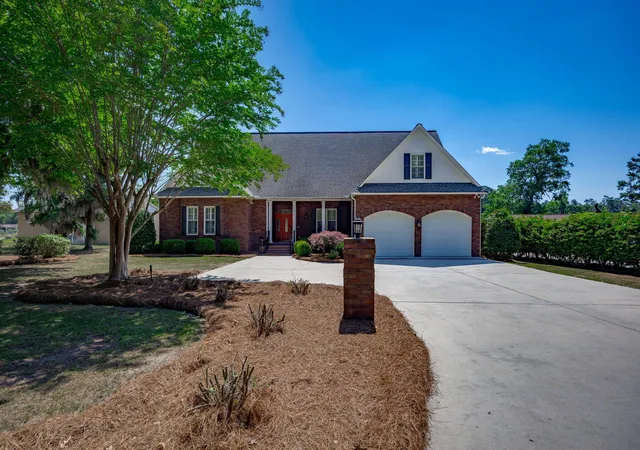 Photo 5 of Single family home for sale at 1136 Lemon Ave, Manning, SC 29102 | MLS# 26015637 | Listing updated on 2026-08-04