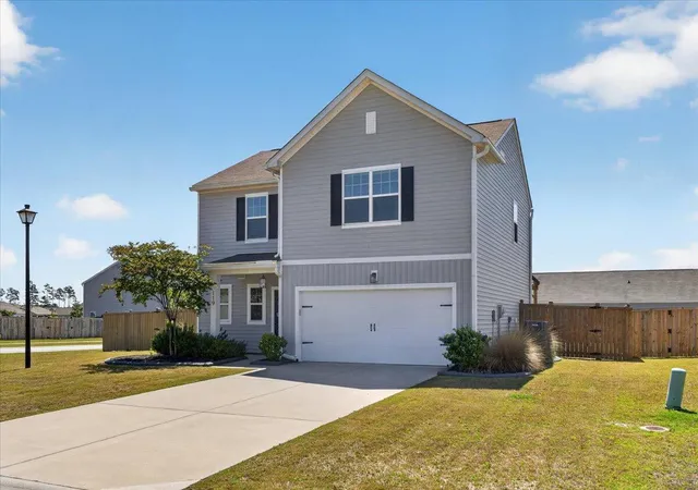 Photo 3 of Single family home for sale at 119 Lyra Ln, Summerville, SC 29486 | MLS# 26012960 | Listing updated on 2026-10-26