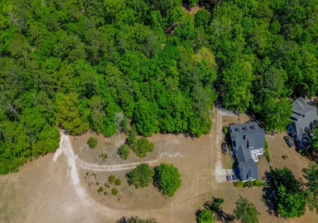 Homes for sale in Walterboro, SC | 18 Dogwood Ln, Walterboro, SC 29488 | MLS# 26010458
