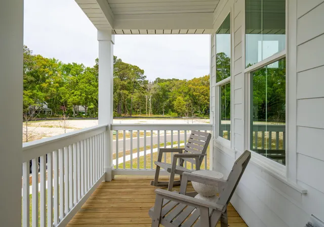 Photo 3 of Single family home for sale at 5012 Hut Crk Rd, Johns Island, SC 29455 | MLS# 26010376 | Listing updated on 2026-09-17