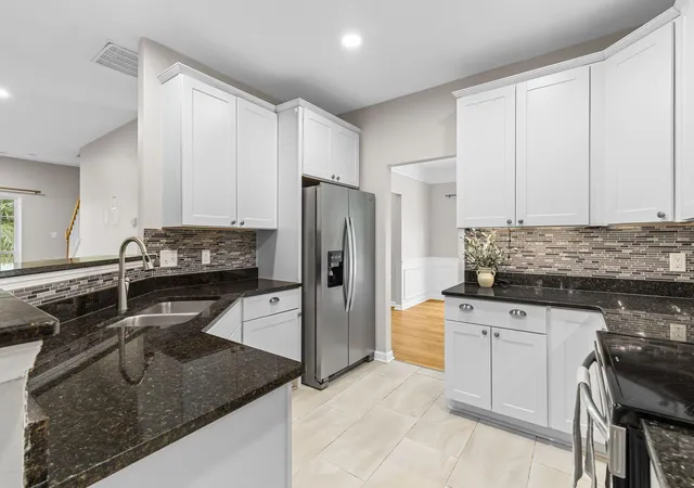 Photo 2 of Single family home for sale at 2813 Bottlebrush Ct, Mount Pleasant, SC 29466 | MLS# 26019914 | Listing updated on 2026-08-29