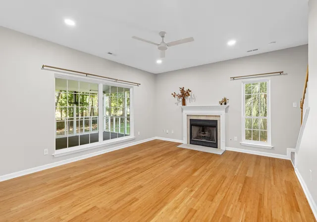 Photo 3 of Single family home for sale at 2813 Bottlebrush Ct, Mount Pleasant, SC 29466 | MLS# 26019914 | Listing updated on 2026-08-29