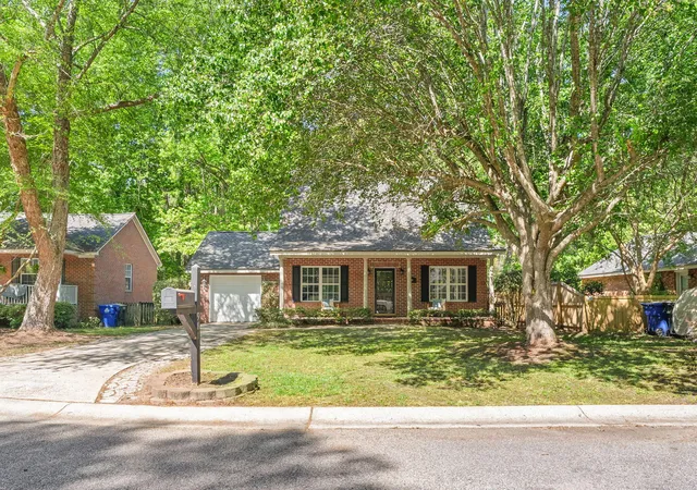 Photo 2 of Single family home for sale at 981 Stono River Dr, Charleston, SC 29412 | MLS# 26010996 | Listing updated on 2026-04-18