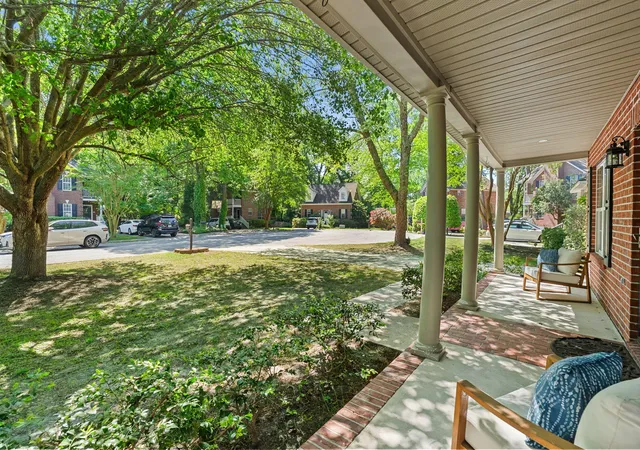 Photo 3 of Single family home for sale at 981 Stono River Dr, Charleston, SC 29412 | MLS# 26010996 | Listing updated on 2026-04-18