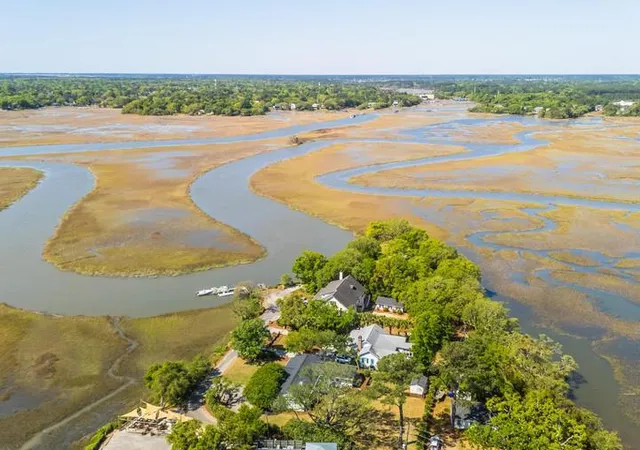 Photo 3 of Single family home for sale at 1259 Harbor View Rd, Charleston, SC 29412 | MLS# 26024346 | Listing updated on 2026-09-18