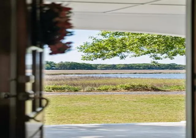 Photo 4 of Single family home for sale at 1259 Harbor View Rd, Charleston, SC 29412 | MLS# 26024346 | Listing updated on 2026-09-18
